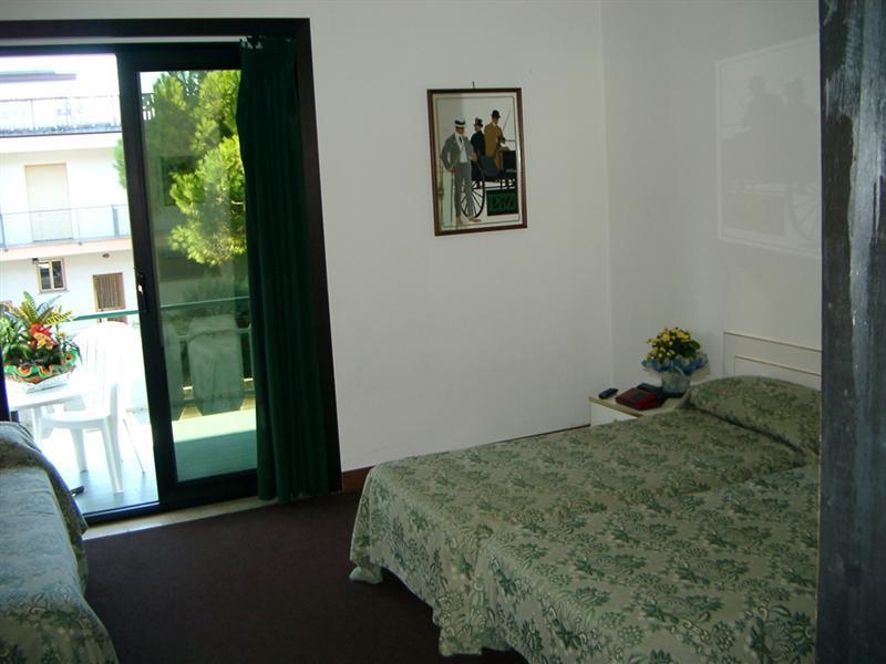 Hotel Aldebaran Lido di Jesolo Exterior photo